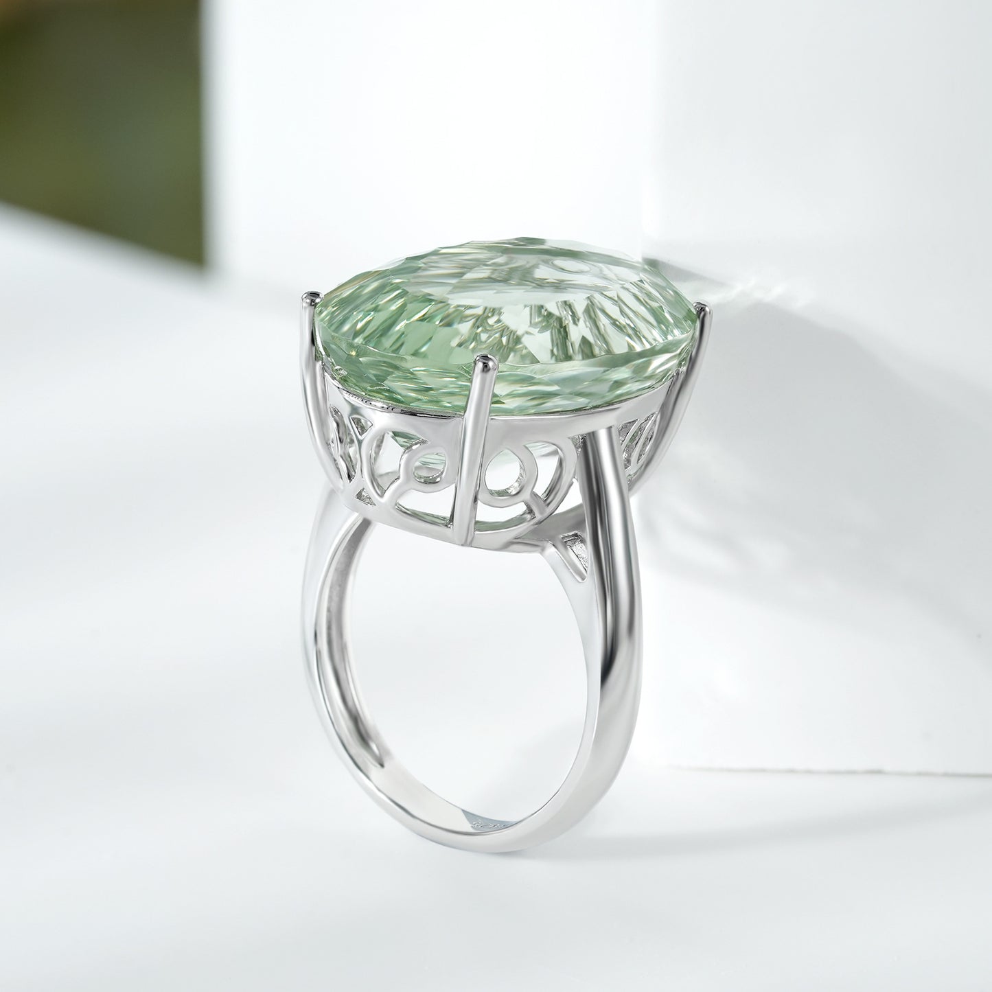 Green Amethyst Statement Ring — 925 Silver Retro Luxury