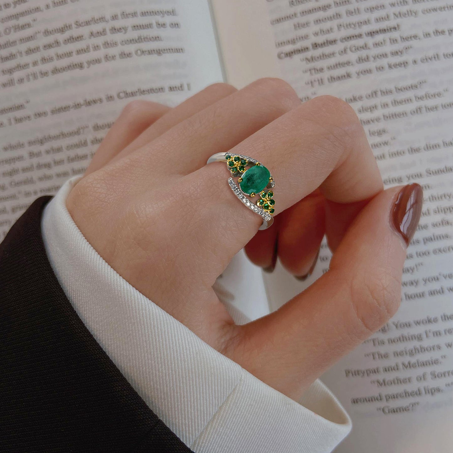 Natural Emerald Statement Ring — 925 Silver Handcrafted